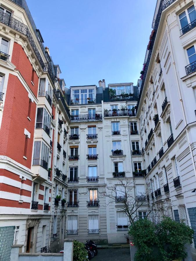 Rare Appartement D'Architecte En Haut De Montmartre Paříž Exteriér fotografie