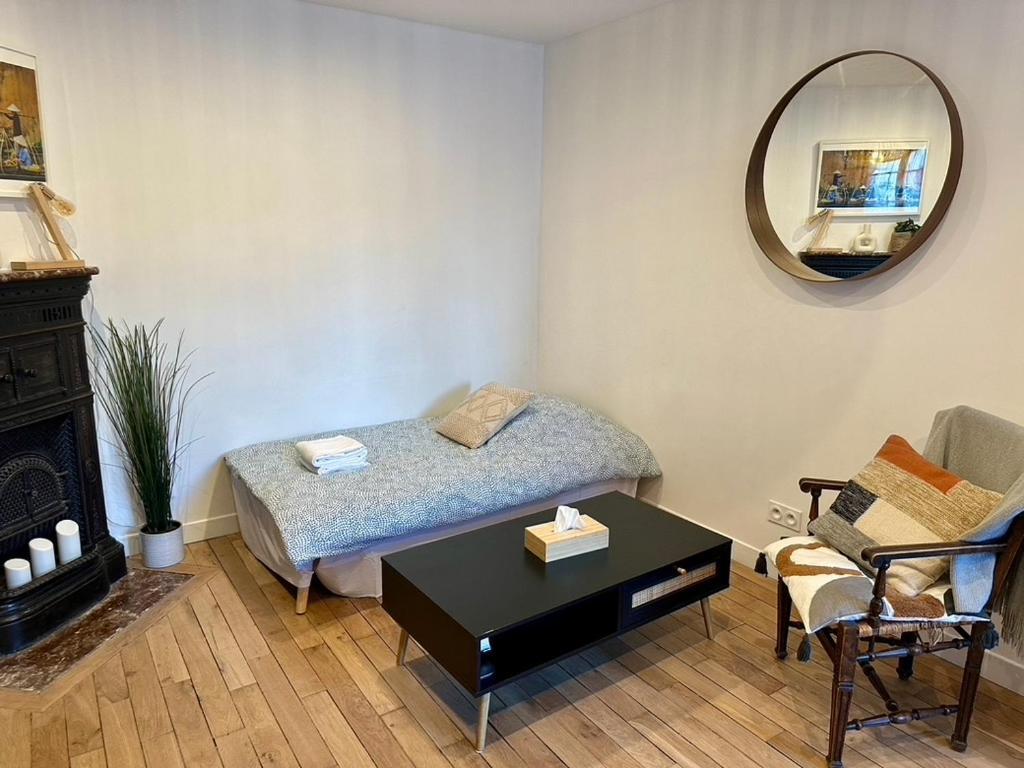 Rare Appartement D'Architecte En Haut De Montmartre Paříž Exteriér fotografie